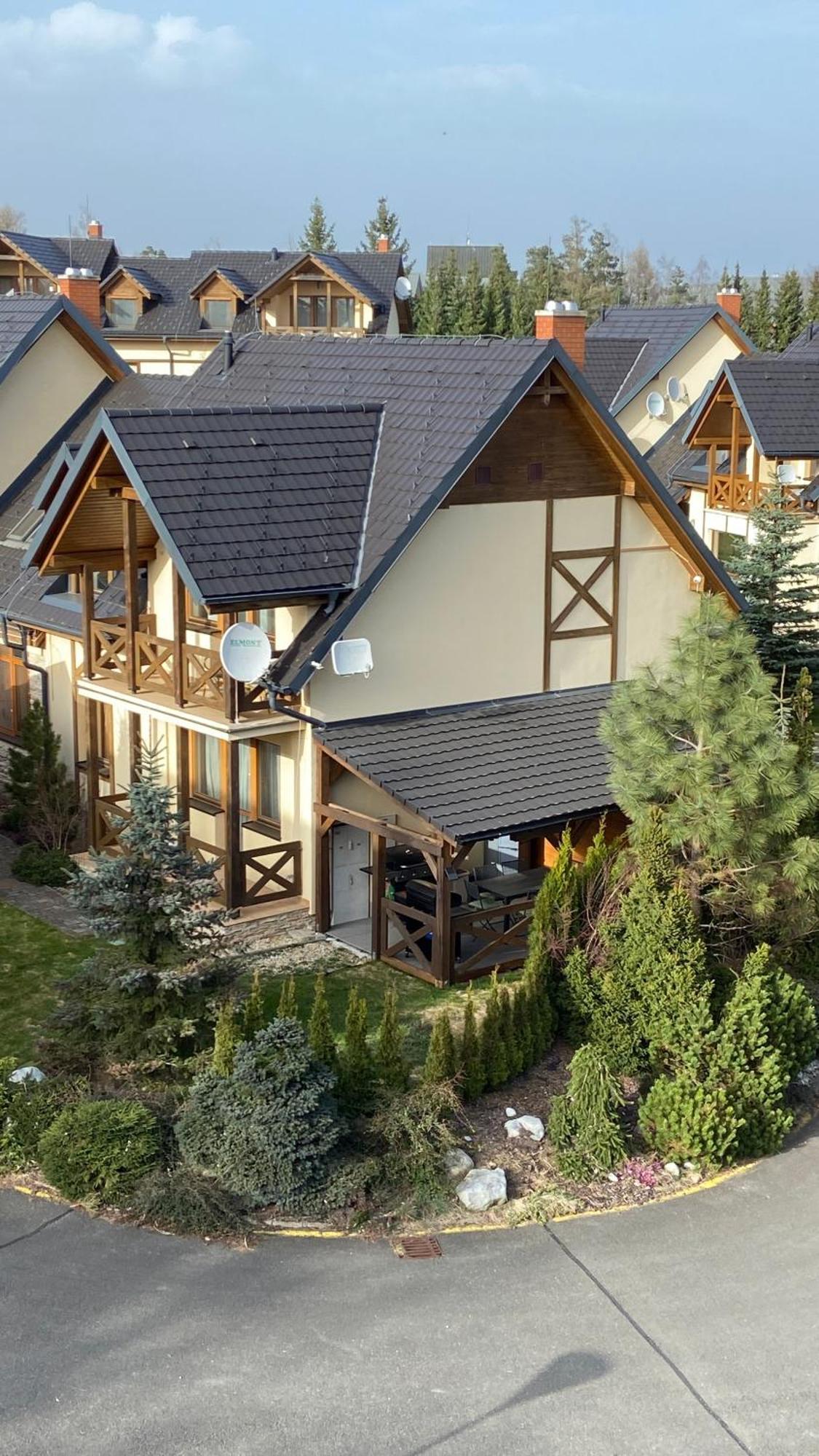 Apartments Iris Stará Lesná エクステリア 写真